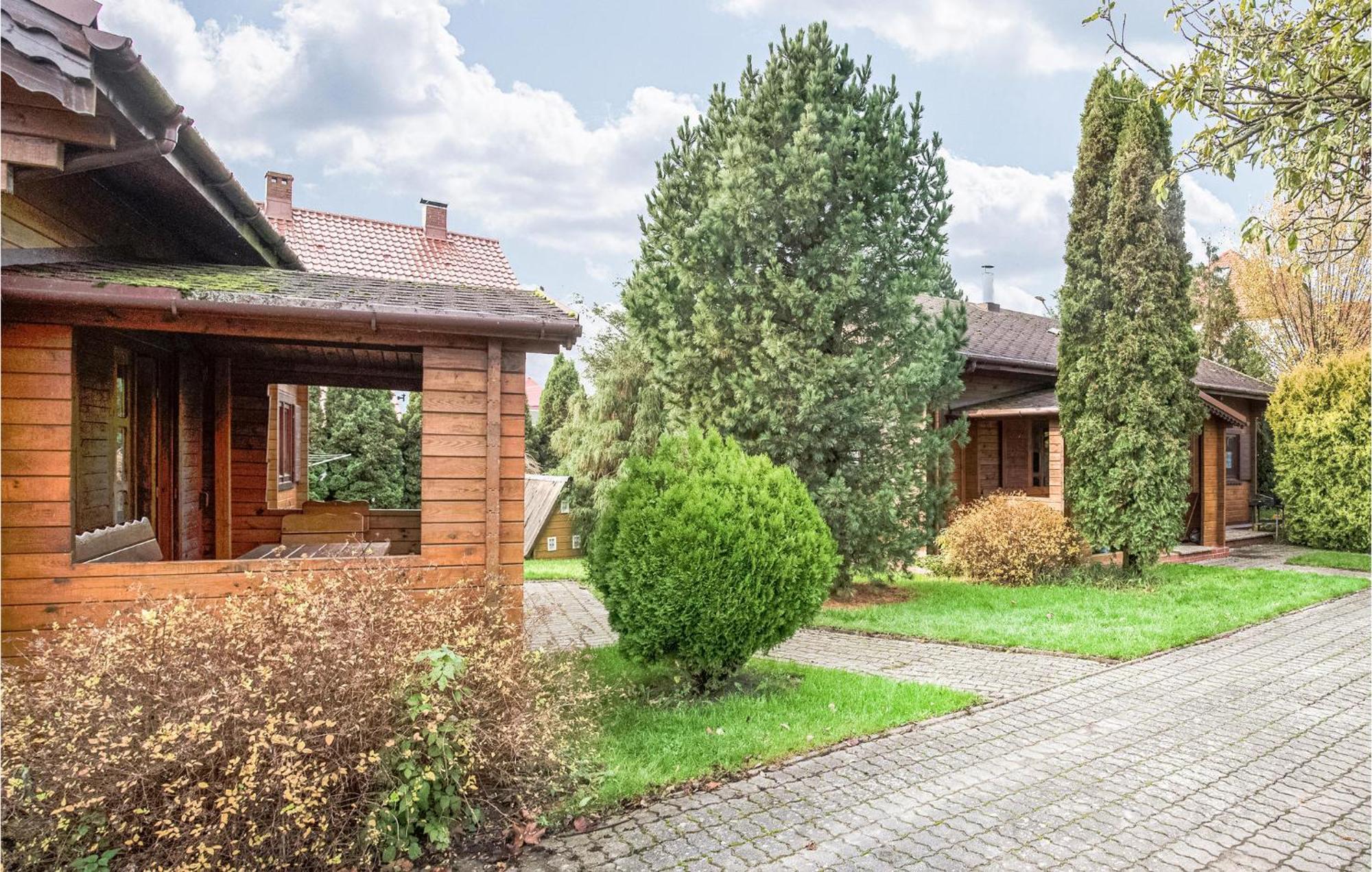 Nice Home In Mscice With Kitchen Kültér fotó